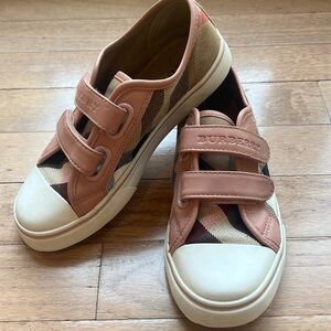 Girls Burberry sneakers, size 31